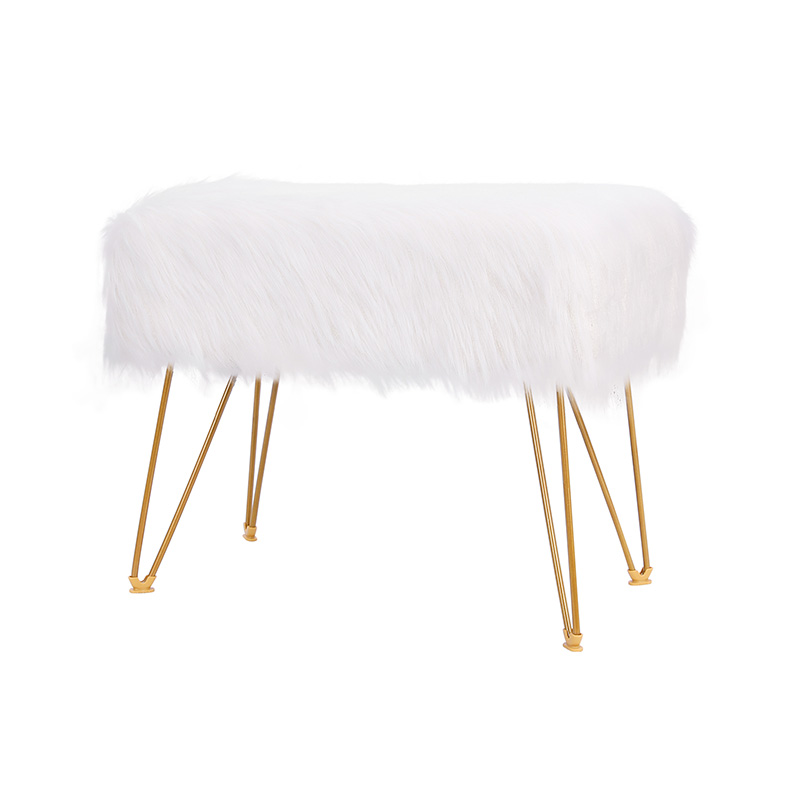 Tabouret rectangulaire en fourrure avec pieds en métal