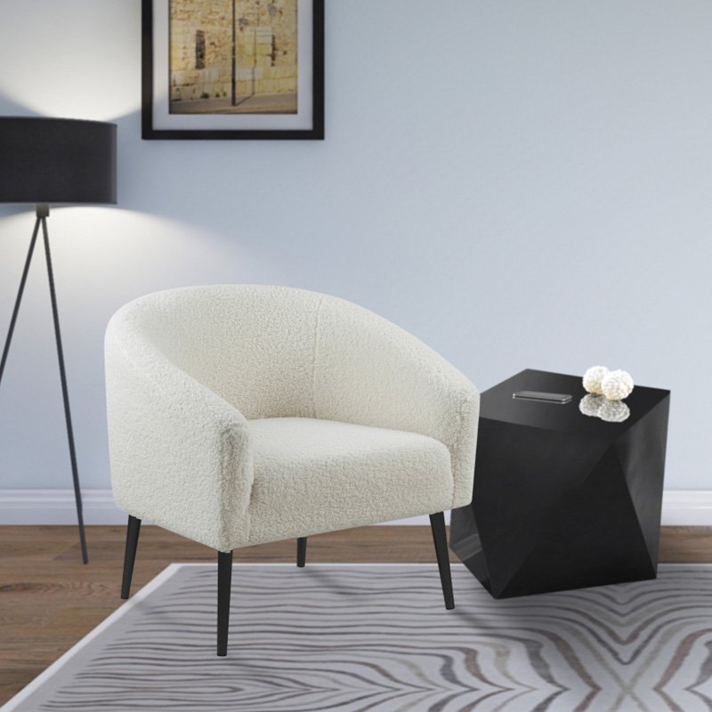 Fauteuil d'appoint en fourrure blanche